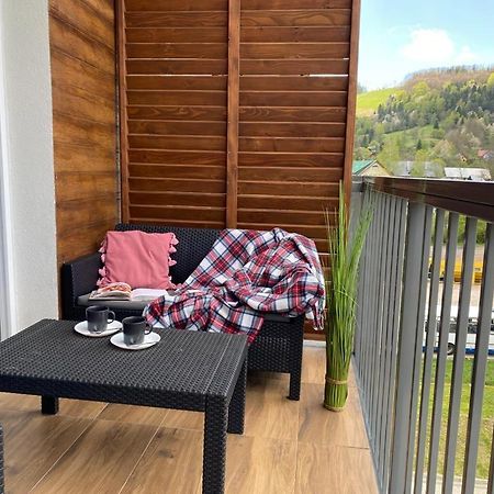 ウストシキ・ドルネBieszczady Apartament "Cicha Woda"アパートメント エクステリア 写真