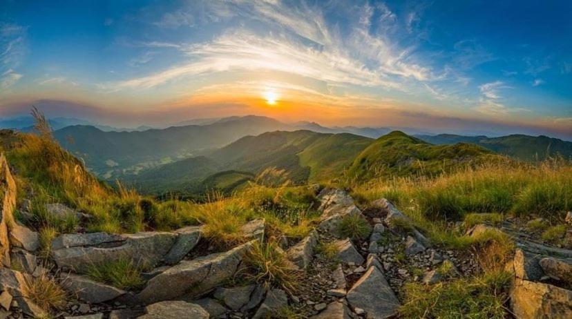 ウストシキ・ドルネBieszczady Apartament "Cicha Woda"アパートメント エクステリア 写真