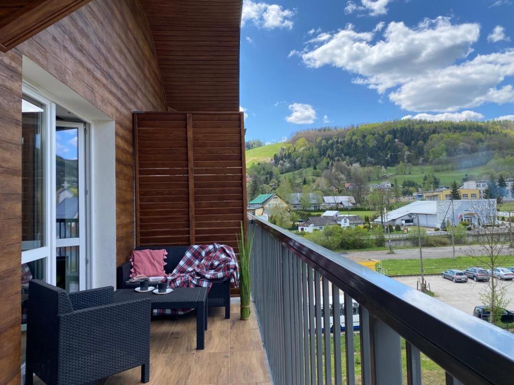 ウストシキ・ドルネBieszczady Apartament "Cicha Woda"アパートメント エクステリア 写真